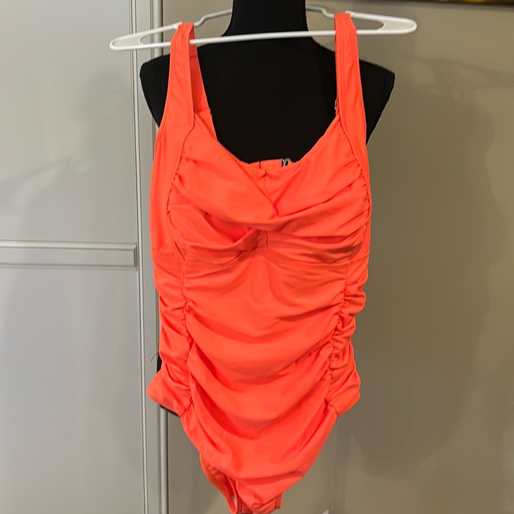 NWT AQUA Eve plus size women’s swimsuit 16W
